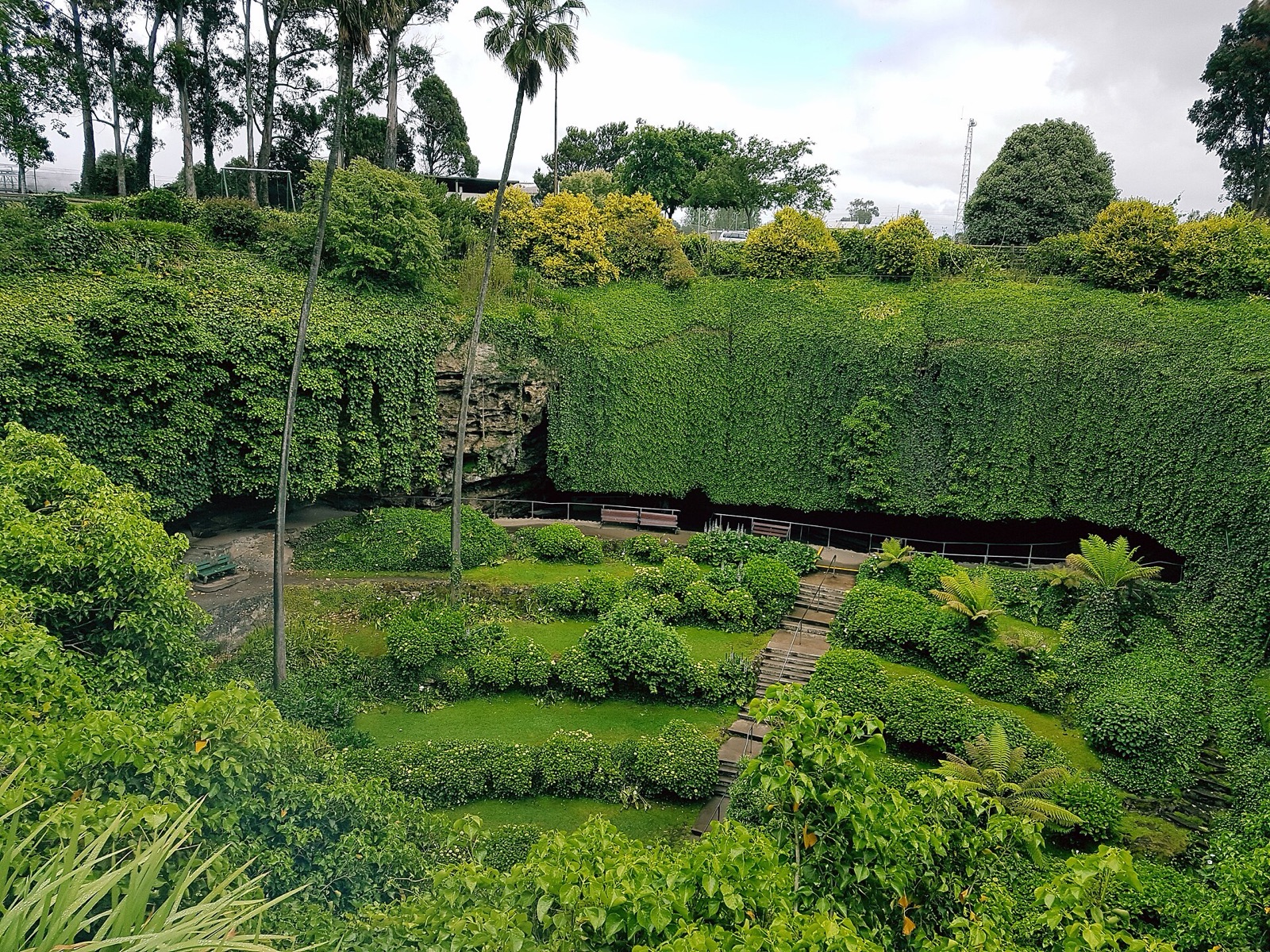 Umpherston Sinkhole/Balumbul in Australia