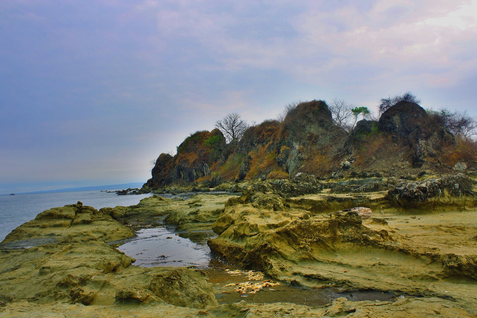 Ciletuh - Palabuhanratu UNESCO Global Geopark in ID